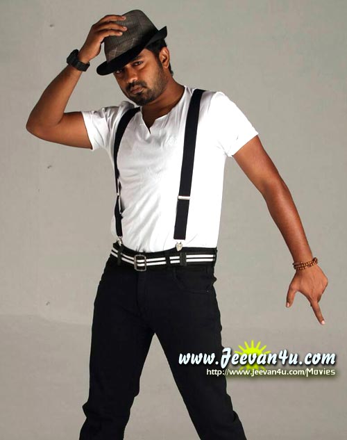 Asif Ali in Kili Poyi Movie